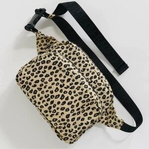 ISO!! DO NOT BUY!! LOOKING FOR BAGGU HONEY LEOPARD